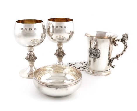 A mixed lot of silver items, various dates and makers,comprising: a pair of goblets, by Barrowclift Silvercraft, Birmingham 1