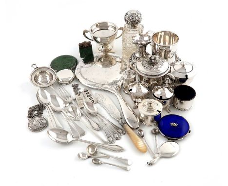 A mixed lot of silver items,various dates and makers,comprising: a miniature porringer and cover, London 1927, a mug, a scent
