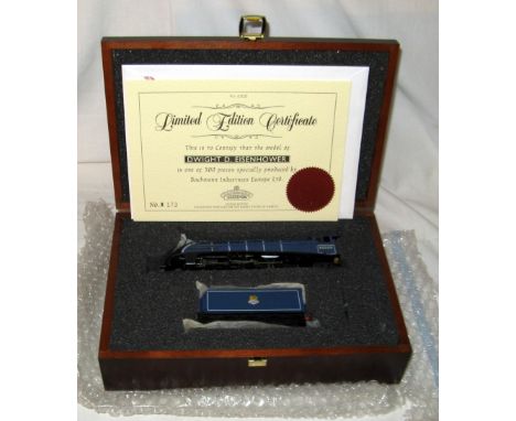 BACHMANN 31-953A BR Blue A4 4-6-2 'Dwight D Eisenhower'. Mint in a Wooden Presentation Box with Instructions, 9ct Gold Namepl