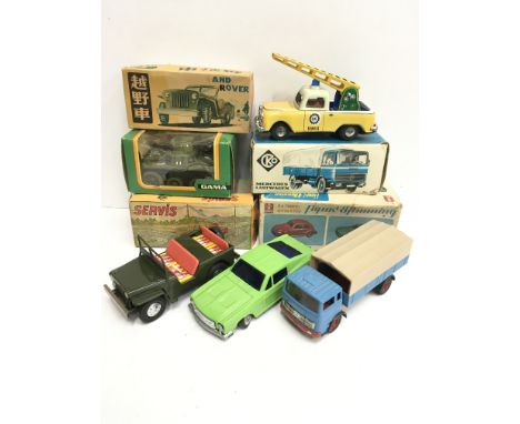 Five tinplate and plastic vehicles, includes CKO #431 Mercedes Lastwagen, l.18cm, Gama #703 clockwork tank and Bandai #7016 F