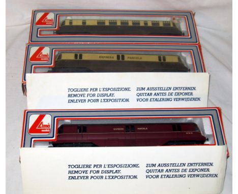 LIMA 3 x GWR/BR(W) Railcars - 205132 GWR Chocolate and Cream Railcar # 22 (Near Mint in an Excellent Box) and 205143 GWR Choc