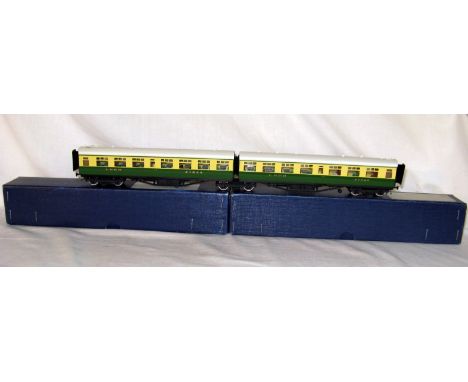 LAWRENCE Scale Models Brass Kit Built LNER Green and Cream articulated Tourist Stock Brake/Third #21264 with Passengers. Buil