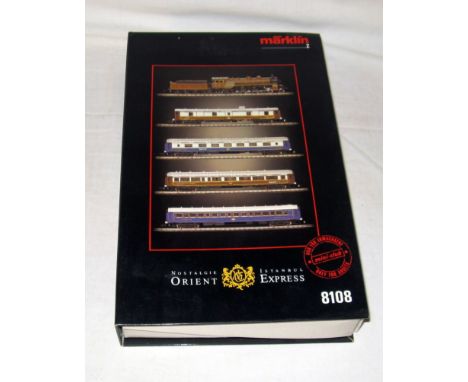 MARKLIN Z 8108 'Orient Express' Train Set comprising a SNCF Brown 4-6-2 Nord Locomotive and 4 x Coaches. Near Mint Boxed with