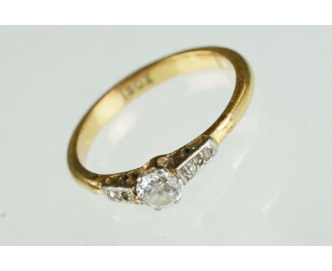 Diamond solitaire 18ct yellow gold and platinum set ring, the round brilliant cut diamond weighing approx 0.25 carat, claw se