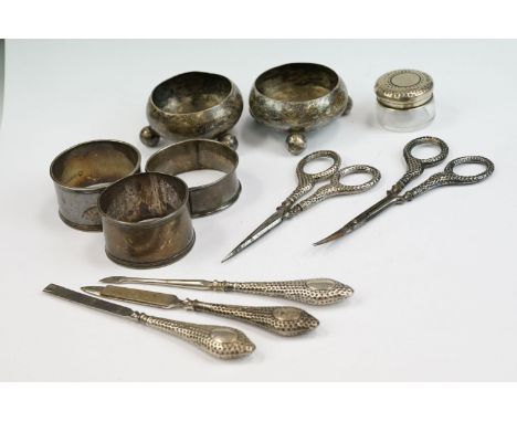 Late Victorian pair of silver cauldron-form salts, raised on bun feet, Sheffield 1892 (5.5cm diameter), together with an Edwa