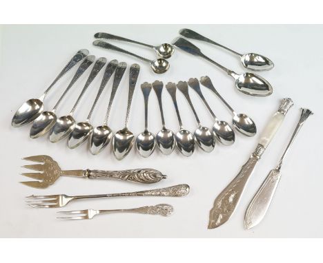 Collection of silver flatware to include a set of six early 19th century Irish 'Old English Pattern' teaspoons, Dublin hallma