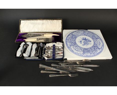 A mixed lot including a Spode 'Blue Room' collectable and silver plate