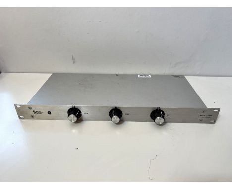 Alpha Recording Model 3-Band Crossover. High quality Japanese audio gear. OPERATIONAL STATUS: (C) Tested. Powers up, passes s