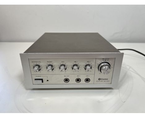 Clarion Echo Unit ME-3000 bucket brigade (BBD) echo unit for with mic preamps to overdrive.100vFor UK bidders only this item 