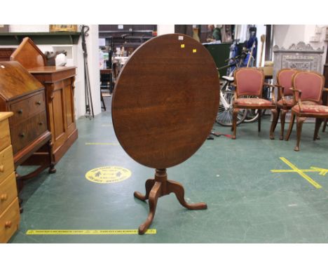 Oak tripod table