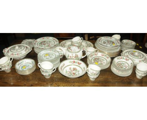 Collection of Indian Tree patterned tea and dinner service, mostly by Johnston Brothers, a few pieces by Churchill (+/- 80 pi