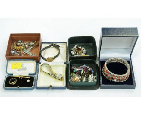 Collection of vintage costume jewellery, ring, bar brooch, wristwatches, brooches, bracelets etc