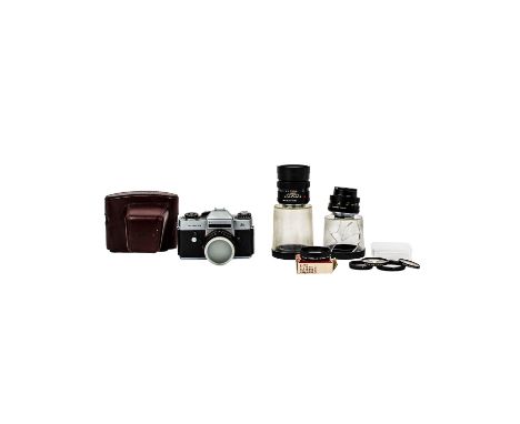 LEICAFLEX SL UND OBJEKTIVE, ab 1968, Ser. Nr.: 1338791, Objektiv Summicron-R 1:2/50, Elmarit-R 1:2.8/35, Elmarit-R 1:2.8/90. 