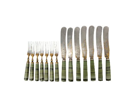 RUSSISCHES PRUNKBESTECK Mitte 19.Jh., Iwan Petrowitsch Bajorschinow (zugeschrieben), 7 Messer und 7 Gabeln, Griffe aus Bandac