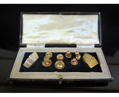 A Pair of George V 18ct Gold Cufflinks with engine turned decoration (Birmingham 1928, 7.9g), three 18ct gold studs (2.7g), t