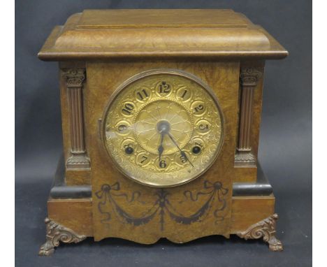 A Seth Thomas Mantle Clock, 28.5cm high 