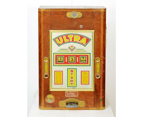 German Slot machine Ultra made by Fa. Th. Bergmann &amp; Co. Lights turn on, playing untested. Locked, without key. Good visu