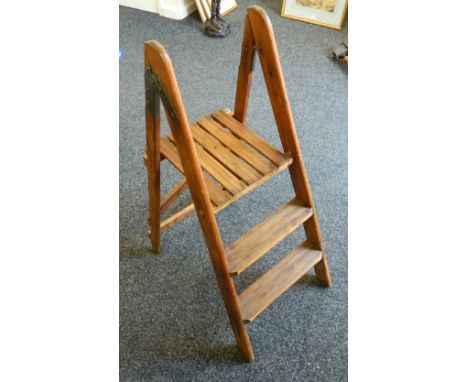 A vintage step ladder. 103 cm tall.