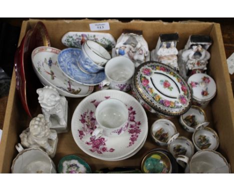 A COLLECTION OF MISCELLANEOUS CERAMICS to include two Chinese porcelain dogs of fo, two continental porcelain salts, a pair o