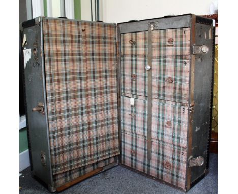 A CANVAS BOUND ORIENTAL STEAM NAVIGATION CABIN TRUNK 101cm x 59cm x 56cm 