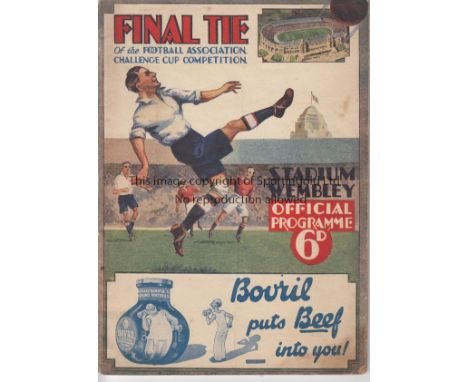 FA CUP FINAL 1932  Programme Cup Final Arsenal v Newcastle United at Wembley 23rd April 1932. Light vertical fold with some s