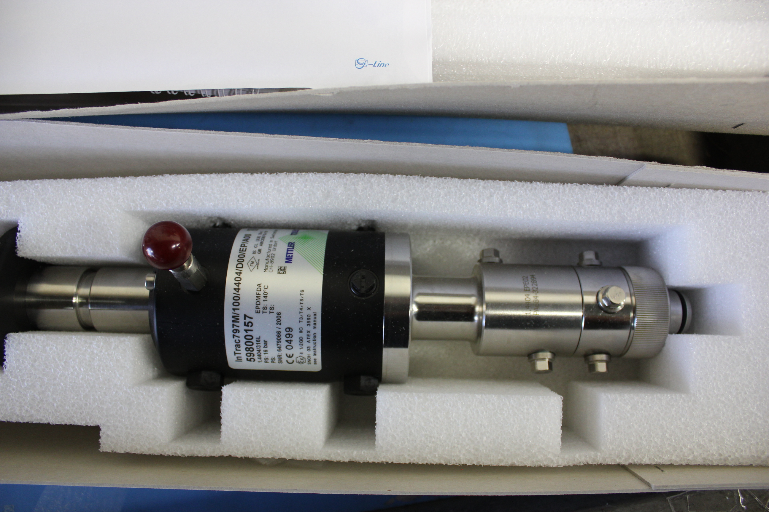 NEW METTLER TOLEDO INTRAC PH PROBE/SENSOR WITH RETRACTABLE HOUSING. PN