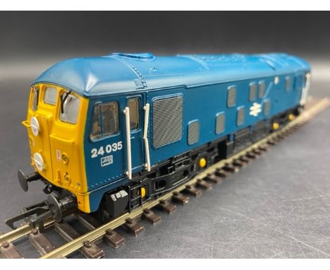 Bachmann Branchline 32-416 Class 24 24035 in BR blue - Tested Runner with sound and bi directional lights(400g). Condition Re
