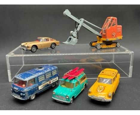 5 Corgi Toys play-worn vehicles(750g)James Bond Aston Martin DB5 - functioning with drive and passengerCorgi Major Pressman d