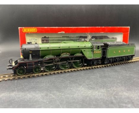 Hornby R2103 Class A3 4-6-2 'Cameronian' 2505 in LNER Green - Tested Runner(500g)'Salmon Trout #2506', few loose details. Con