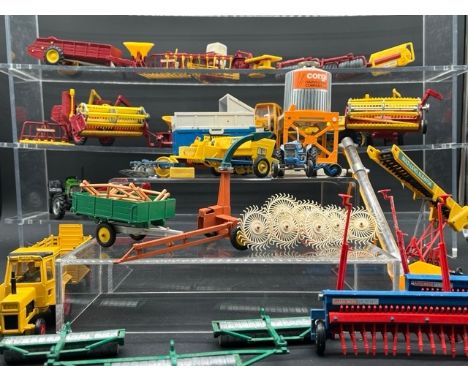 Farm vehicles and machinery from Britains, Corgi and others (34)(4000g). Condition Report: - Fair/Good