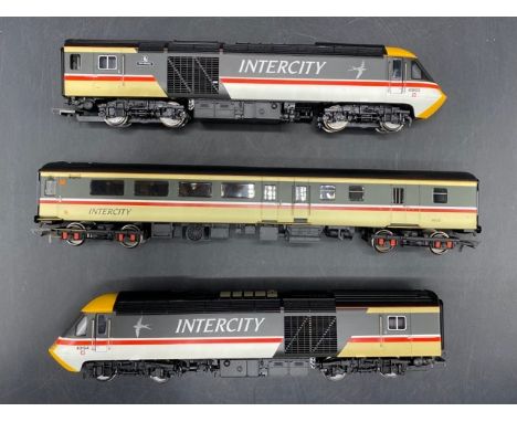 Hornby R2702 Class 43 HST Power (43103) & Dummy-car (43194) pack in BR intercity Swallow livery (1990's-2002) - Tested Runner