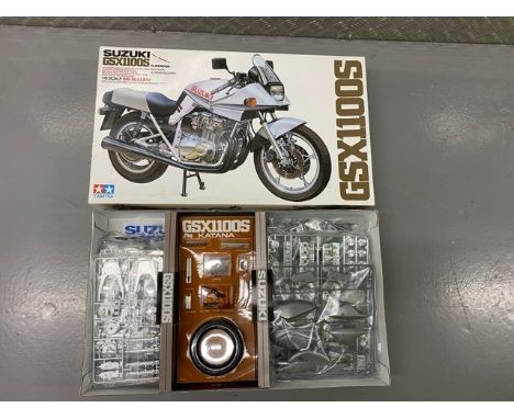 Tamiya - Suzuki GSX1100S - 1/6 Scale. (1600g) (1).Unbuilt, box shows sign of being stored. Box Dimensions - 61x36.5x11cm. Con