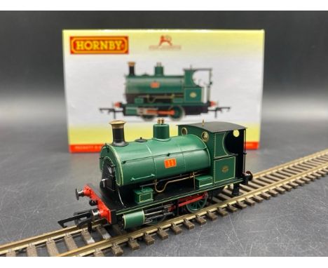 Hornby R3428 Class W4 Peckett 0-4-0ST 11 in Manchester Ship Canal green - Tested Runner(300g). Condition Report: - Locomotive