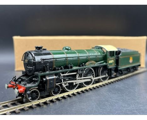 Re-modelled OO gauge Bachmann China loco recreating LNER B2 4-6-0 No.61671 Royal Sovereign w/early crest - Tested Runner(500g