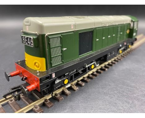 Bachmann Branchline 32-034DS Class 20 D8138 in BR Green with Centre Head Code Box (DCC Sound Fitted) - Tested Runner with sou