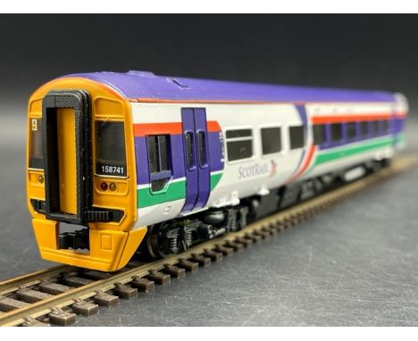 Bachmann Class 158 2 car DMU in First Group "Scotrail" livery with Missing parts - Tested Runner(700g)Motorised car #52741 ha