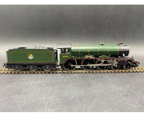 Hornby R060 B17 Class 4-6-0 'Leeds United' 61656 in BR Green - Tested Runner(500g). Condition Report: - Locomotives - GoodBox
