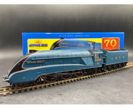 Hornby R2688 Class A4 4-6-2 4498 "Sir Nigel Gresley" in LNER Blue (70th Anniversary ltd edition) - Tested Runner(900g). Condi