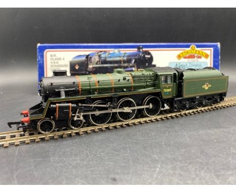 Bachmann Branchline 31-104 Standard Class 4MT 4-6-0 75069 with BR1B tender in BR lined green with late crest  - Tested Runner