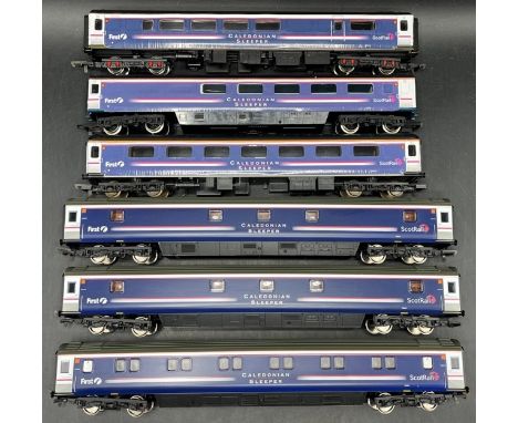 OO gauge Half and Half ScotRail 6 coaches (600g) Hornby R4307 Mk3 First Scotrail "Caledonian Sleeper" livery sleeper 10523 (3