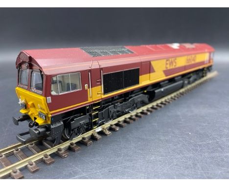 Bachmann Branchline 32-733DS Class 66 66040 in EWS livery - DCC sound fitted - Tested Runner with sound and lights(600g). Con