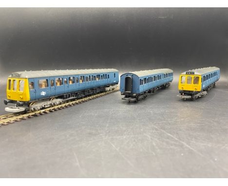 Lima L149816 Class 117 3-car DMU W51332/W51334/W59493 in BR blue - Tested Runner(600g). Condition Report: - Train Pack - Very