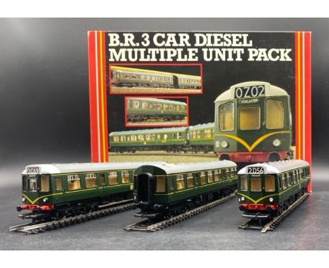 Hornby R687 Class 110 3 Car DMU E51824, E59708 & E51844 in BR green with speed whiskers - Tested Runner(700g)3 Car Multiple U