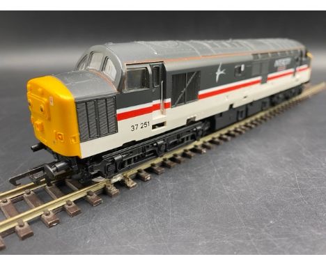 ViTrains Class 37 InterCity The Northern Lights 37251 - Tested Runner(600g)Body shell loose from chassis. Condition Report: -