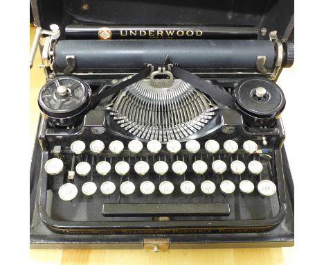 An Underwood Standard Portable Typewriter, cased 