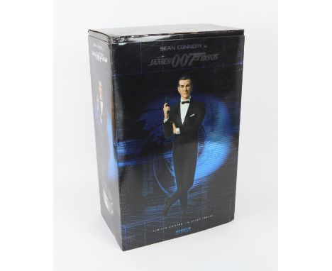 James Bond Sideshow Collectibles - 1/4 Scale limited edition figurine of Sean Connery as James Bond (0413/2000) made in 2004,