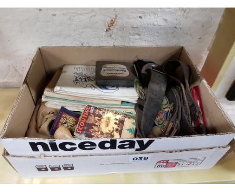 QUANTITY OF VINTAGE SCOUT ITEMS 