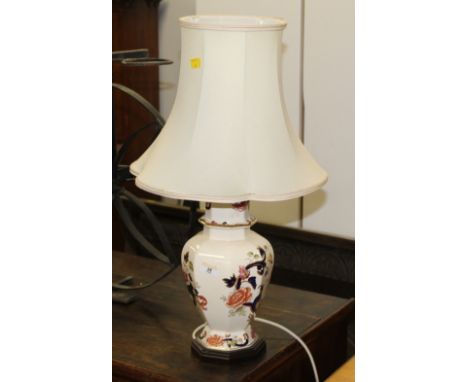 A Masons Mandalay pattern pottery electric table lamp with shade, 61 cm high.