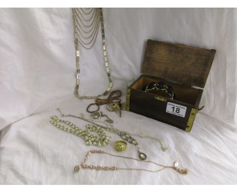 Box of costume jewellery to include a gents ring marked 18ct?