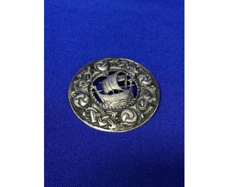 CELTIC DESIGN SILVER BROOCH with longboat design 